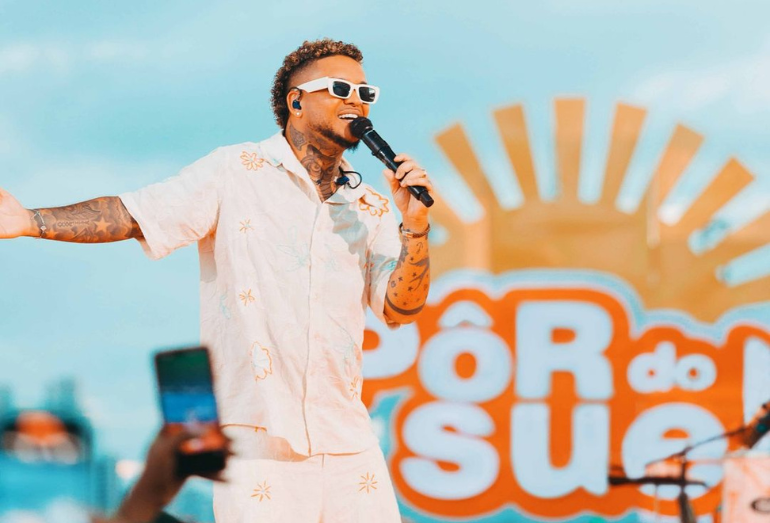 Suel lança primeira parte do álbum “Pôr do Suel Ao Vivo em Recife”