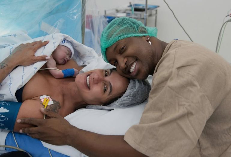 Ele chegou! Nasce Bento, primeiro filho de Thiaguinho e Carol Peixinho