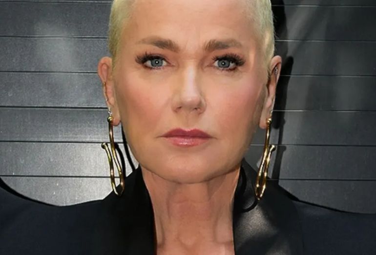 Xuxa Meneghel recebe alta em São Paulo após cirurgia