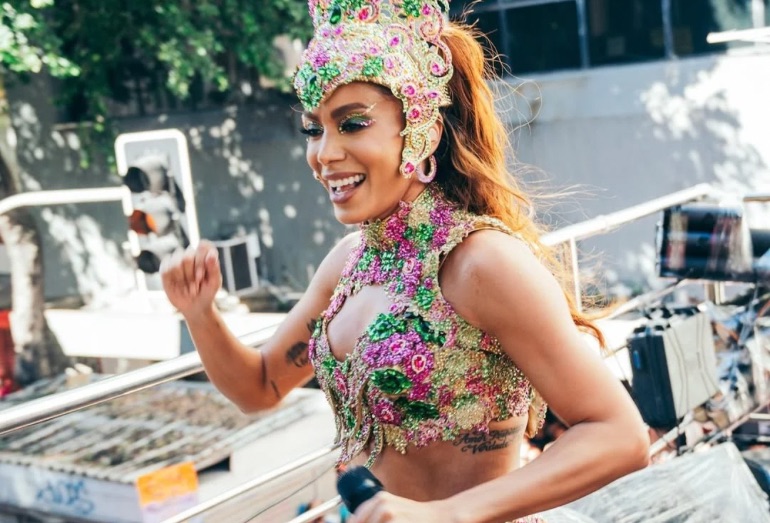 Anitta anuncia “Ensaios da Anitta 2027” com homenagem às festas populares brasileiras