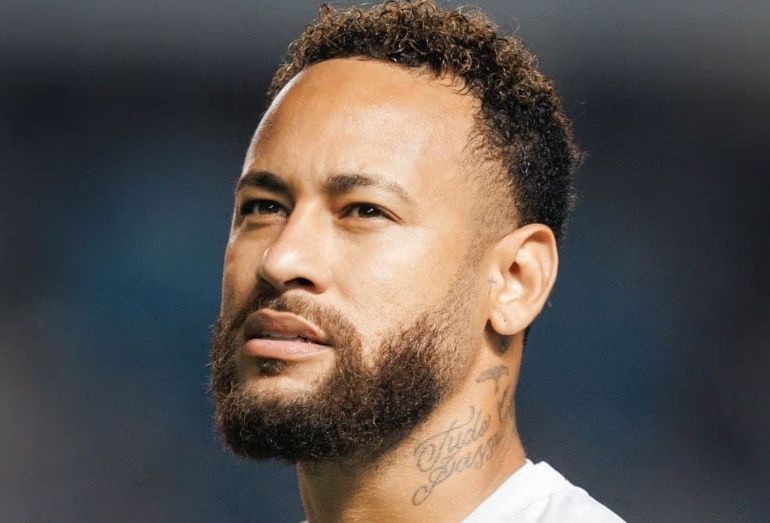 Neymar reage à polêmica e rebate críticas: “Ficam bravos”